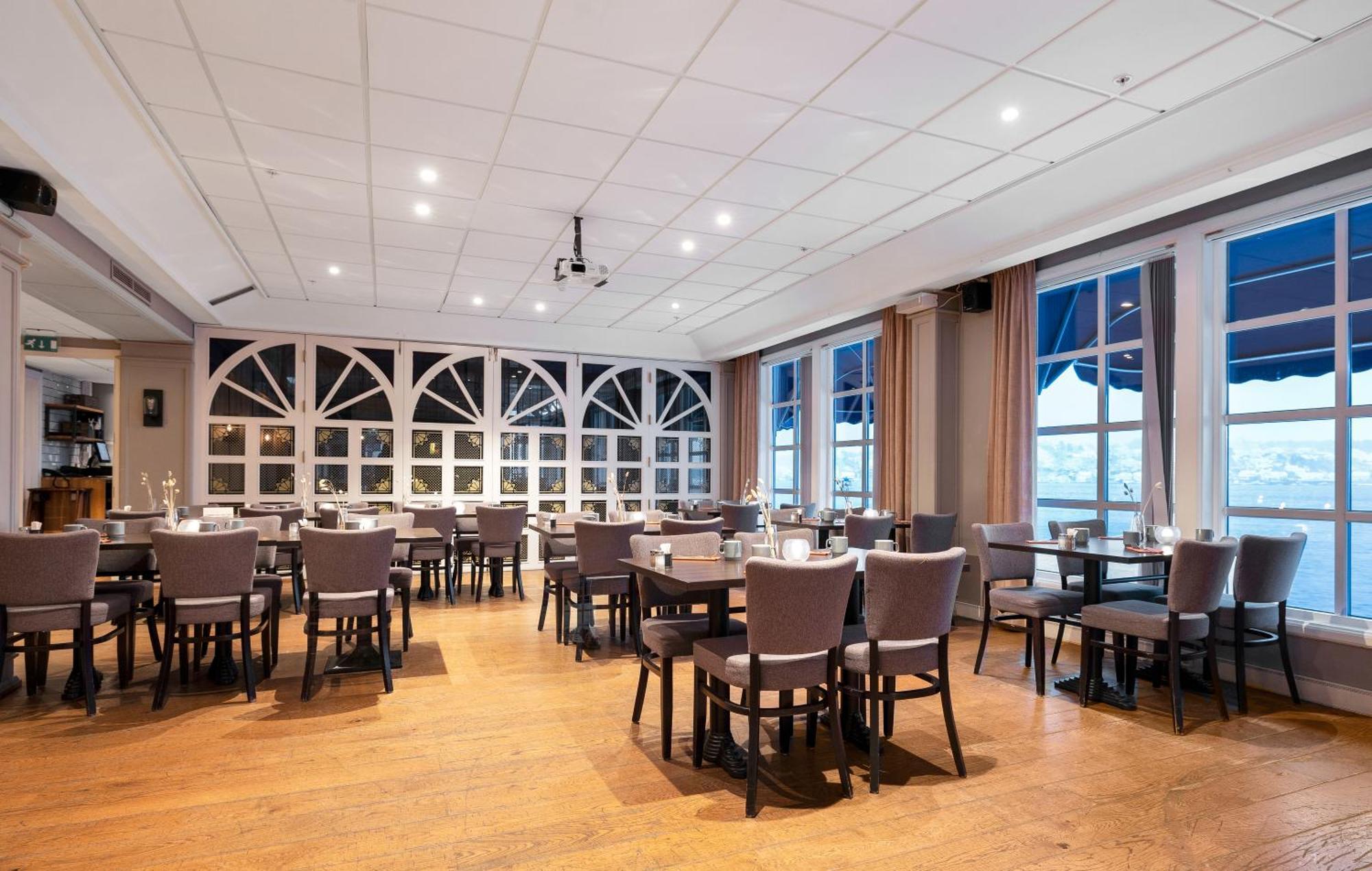 Clarion Hotel Tyholmen Arendal Extérieur photo